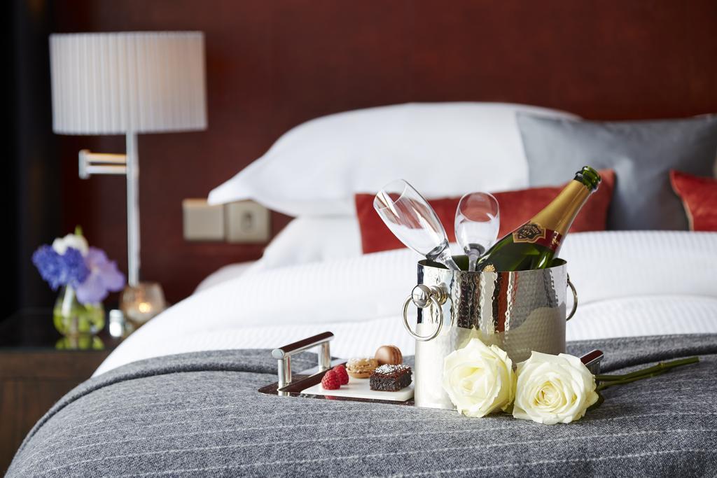 Ice House Hotel Ballina  Bagian luar foto