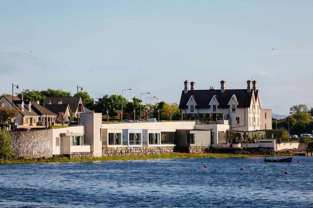 Ice House Hotel Ballina  Bagian luar foto